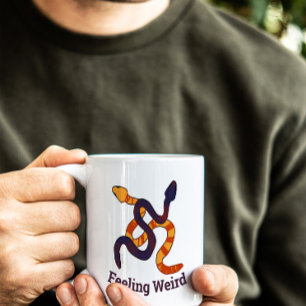 Handgezeichnetes mehrfarbiges lustiges Schlangende Kaffeetasse