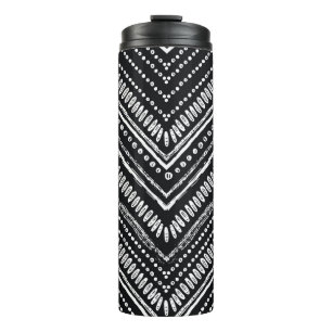 Handgezeichnetes Muster. Zigzag und Stripe Line, S Thermosbecher