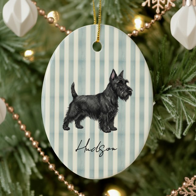 Handgezeichnetes Portrait Sketch Scottish Terrier Keramik Ornament (Celebrate the holidays with this timeless, vintage striped pet portrait! )