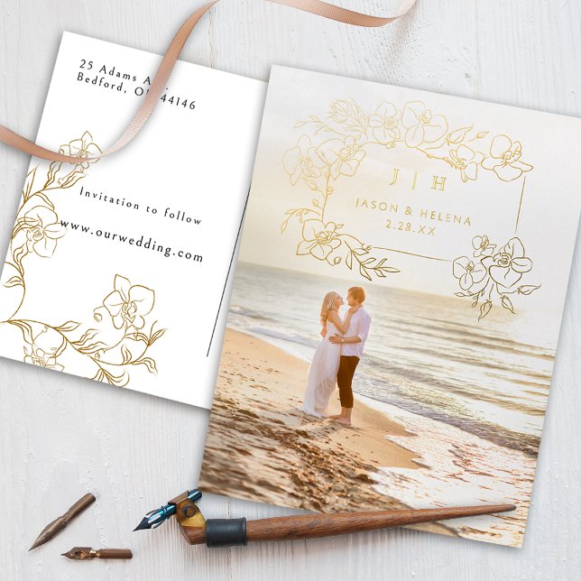 Handgezogenes Gold Bloral Save the Date Folie Einladungspostkarte (Von Creator hochgeladen)
