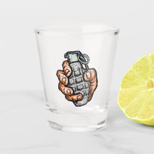 Handgranate im Stil von Comicen Schnapsglas