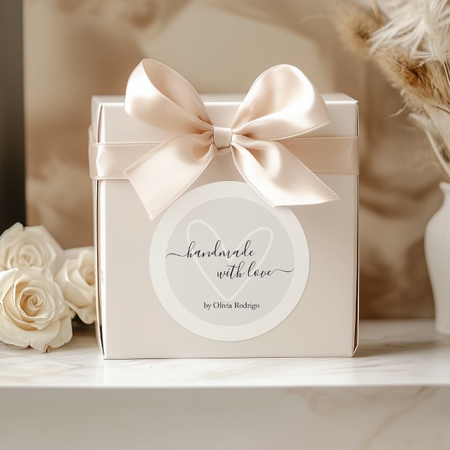 Handmade by Liebe Packaging Runder Aufkleber (Custom Script Name Handmade with Love Packaging Classic Round Sticker)