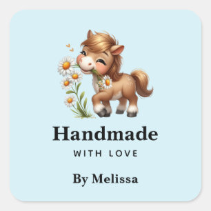 Handmade mit Liebe Niedlich Pony Eating Daisies Quadratischer Aufkleber