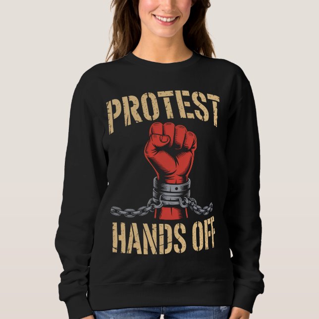Hands Off Protest Activism Shirt – Bold Freedom (Vorderseite)