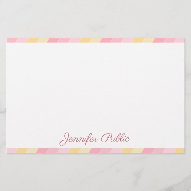Handschrifts-Namenstext-Rosa-Gelb-Weiß-Schablone Briefpapier (Vorderseite)