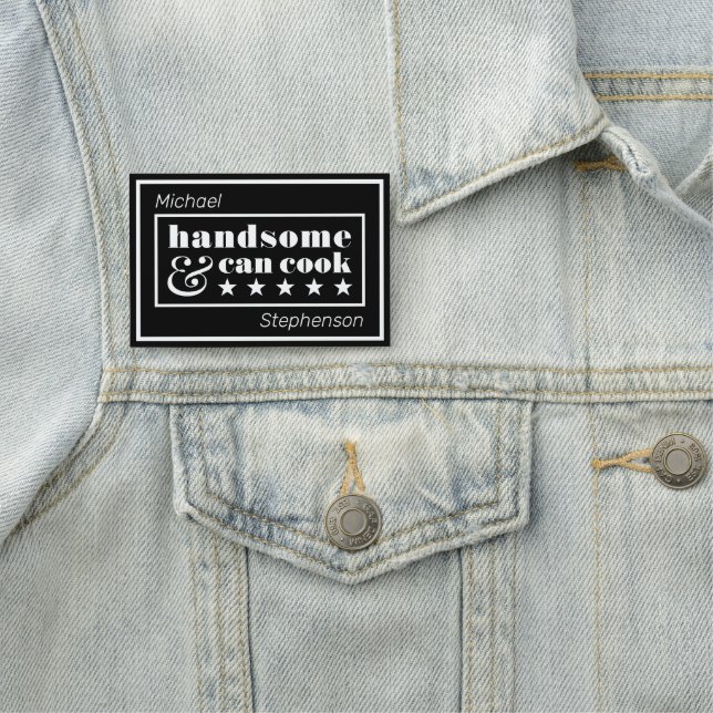 Handsome & Can Cook Black Typography Father's Day Namensschild (Beispiel)