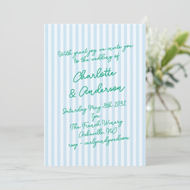 Handwritten Script Whimsy Stripes Quirky Wedding Einladung (Stehend Vorderseite)