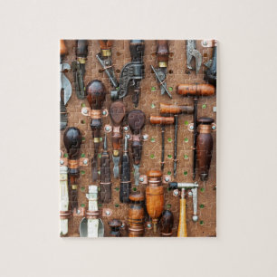 Handyman Workbench: Rustikale Tischlerwerkzeuge