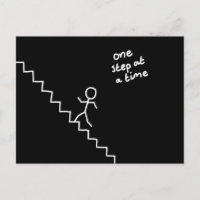 Hänge den Mann auf der Treppe "eine Stufe.." Postk