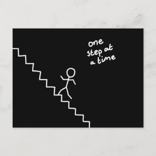 Hänge den Mann auf der Treppe "eine Stufe.." Postk Postkarte