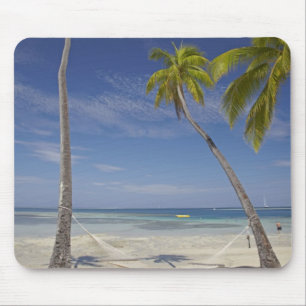 Hängematte und Palmen, Plantation Island Resort Mousepad
