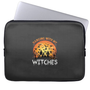 Hängende Hexen Halloween Mond Fledermäuse Kürbisse Laptopschutzhülle