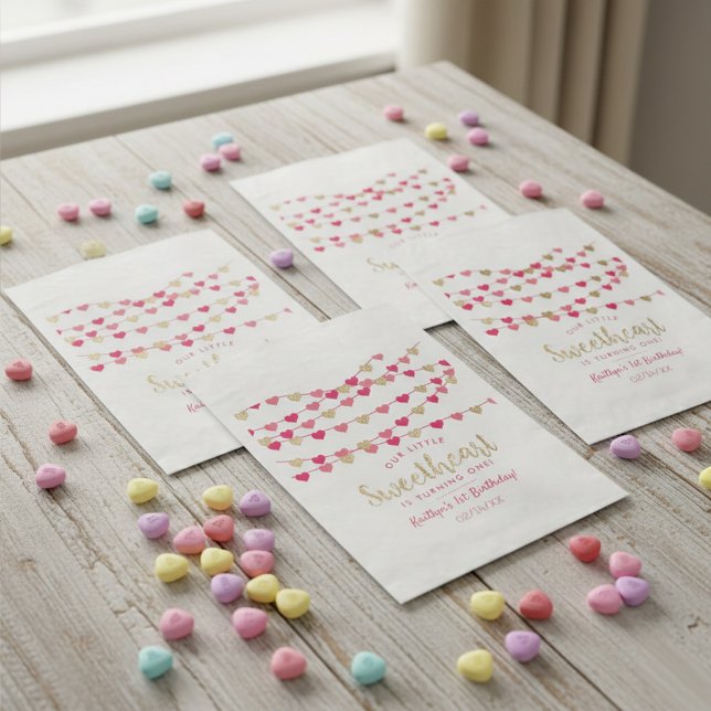 Hanging Love Hearts Little Sweetheart Birthday Geschenktütchen (Von Creator hochgeladen)