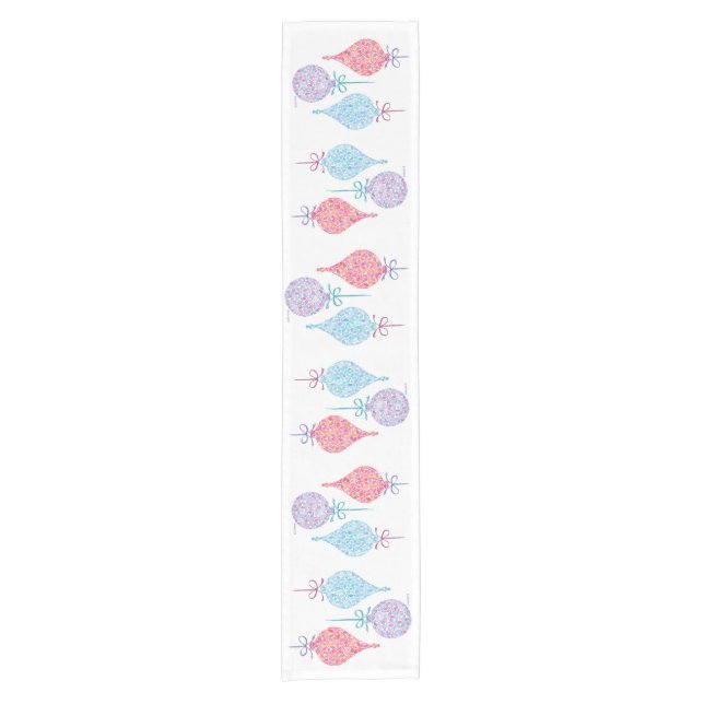 Hanging Ornament Table Runner von Sue Weidlich Kurzer Tischläufer (Vorderseite)
