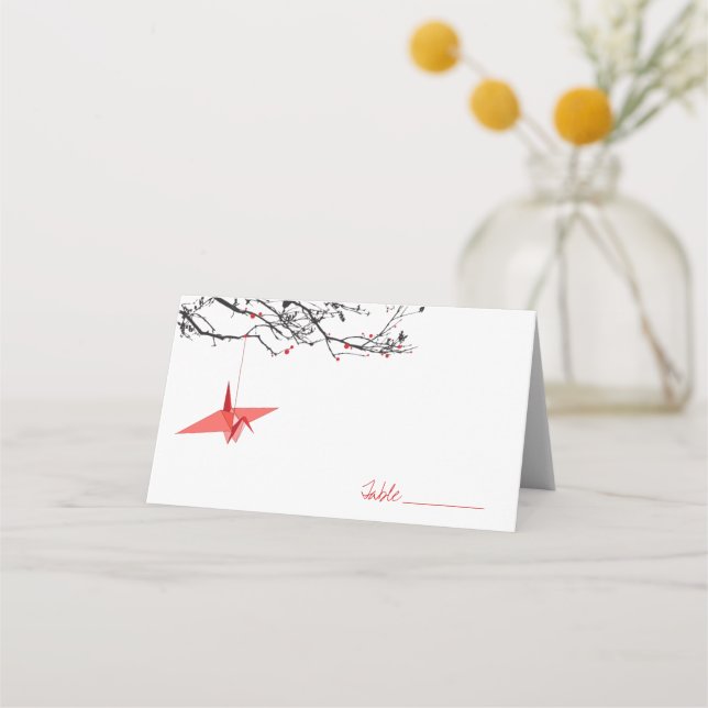 Hanging Red Origami Paper Cranes Asiatische Hochze Platzkarte (Vorderseite)