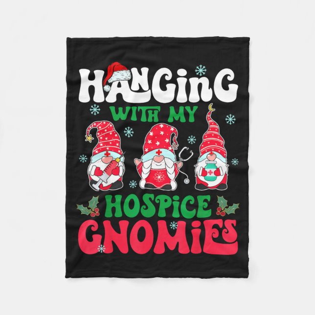 Hanging With My Hosce Gnomies Nurse Gnome Funny Ch Fleecedecke (Vorderseite)