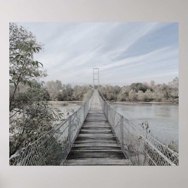 Hängte Brücke über den Fluss Poster (Vorne)