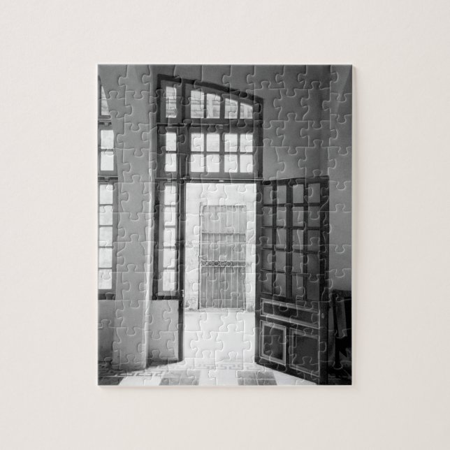 Hanoi Vietnam, Inside Hanoi Hilton Prison (Vertikal)