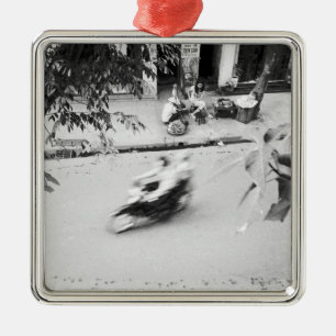 Hanoi Vietnam, Motorrad im alten Hanoi Silbernes Ornament