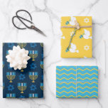 Hanukkah Blue Star von David Menorah Dove Zickzack Geschenkpapier Set<br><div class="desc">Diese festlich umhüllenden Papierblätter sind mit goldenen Menorah mit blauen Kerzen und Star of David auf dunkelblauem Hintergrund,  weißen Tauben und Star of David auf gelbem Hintergrund und gelben Zickzack Streifen auf blauem Hintergrund ausgestattet. Das perfekte koordinierte Set für Ihre Urlaubsverpackung.</div>