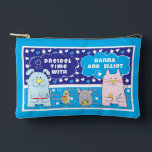 Hanukkah Cat Dog Mouse Bird Play Dreidel Zubehörtasche<br><div class="desc">Hanukkah Cat, Hund, Maus, und Bird Play Dreidel Game, Pouch. Alle Designelemente können bearbeitet werden. Ändern Sie bearbeitbaren Text mit Stil, Farbe und Größe Ihres bevorzugten Schriftartes. Füllen Sie den Beutel mit dreidimensionalen und spielen Sie Leckereien. Spiel an!! Happy Hanukka! Beutel Typ: Druck schneiden Nähen Kleines Zubehör Pouch Unsere Beutel...</div>