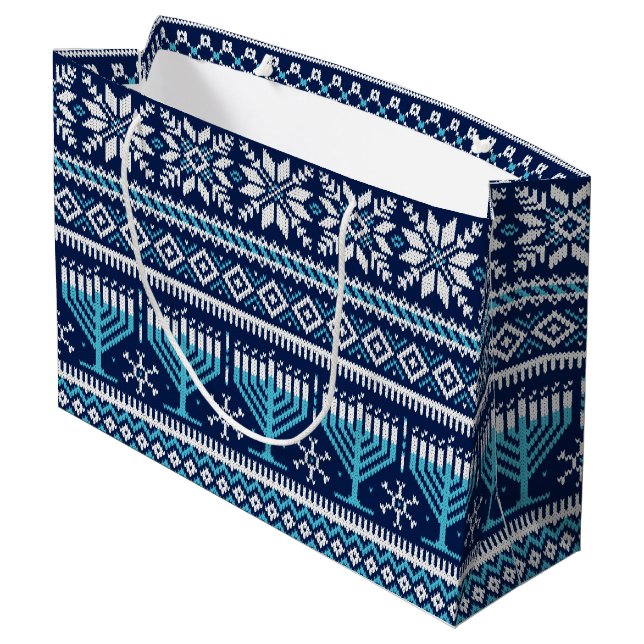 Hanukkah Fair Isle Imitats Strick Sweater Große Geschenktüte (Rückseite Schrägansicht)