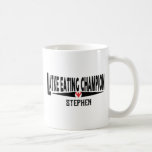 Hanukkah Latke Eating Champion Coffee Tasse<br><div class="desc">Hanukka "Latke Eating Champion" Chanukah Tasse. Personalisieren Sie diese, indem Sie Text löschen und Ihre eigene Nachricht hinzufügen. Verwenden Sie Ihren bevorzugten Schriftart Stil, Farbe und Größe. Danke, dass ihr angehalten und vorbeigekommen seid! Happy Chanukah/Hanukkah! Schaffen Sie ein einfaches Geschenk, indem Sie der Tasse ein paar Goodies hinzufügen, sie in...</div>