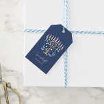 Hanukkah Liebe & Light Floral Menorah Geschenkanhänger<br><div class="desc">Hanukkah Liebe & Light Floral Menorah Geschenktasten. Personalisieren Sie den benutzerdefinierten Text oben. Weitere Koordinationsgegenstände finden Sie in unserer Kollektion "Floral Hanukkah Menorah und Dreidel".</div>