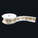 Hanukkah Menorah Festival of Lights Satinband<br><div class="desc">Feiern Sie das Fest der Widmung mit diesem originalen Menorah Illustrationsmuster von Holiday Hearts Designs (alle Rechte vorbehalten).</div>