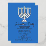 Hanukkah Menorah Party Folieneinladung<br><div class="desc">Chic Hanukkah Party Einladung in blau getan,  mit der Grafik einer Silber-Folie Menorah und Silber-Folie Sondertext. Personalisieren Sie den individuellen Text,  auf der Vorderseite,  um Ihre Feiertagsbedürfnisse Anzug.</div>