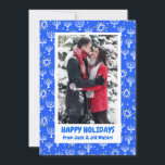 Hanukkah Stars Menorahs CUSTOM FOTO Holiday Card Karte<br><div class="desc">Passen Sie diese Karte an,  indem Sie Ihr eigenes Foto und Text über den niedlichen Hintergrund hinzufügen. Karo meinen Shop für mehr Farben und Designs oder lass mir wissen,  ob Sie etwas Angewohntes wollen. Danke für den Einkauf mit mir!</div>