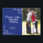 Hanukkah und Weihnachten Moderne Fotokarte Blau<br><div class="desc">Wünschen Sie Familie und Freunde ein warmes Weihnachten und Hanukkah mit einer interreligiösen Karte. Mit einem blauen und weißen Schneeflockenmotiv, mit Platz für ein Foto und einem eleganten Drehbuch mit den Worten "Herzliche Wünsche dieses Hanukkah und Weihnachten", sowie Platz für Ihre Nachricht auf der Vorderseite und das Datum auf der...</div>