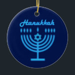 Hanukkiah Happy Hanukkah Jewish Holiday Menorah Keramik Ornament<br><div class="desc">Hanukkiah-Symbol. Happy Hanukkah Party Jüdischer Urlaub Blue Menorah. Jüdisches Holiday Chanukkah Dekoration mit traditionellem Chanuka Dekorationssymbol - Navy Blue Farbe hanukkiah menorah, Kerzenhalter mit Kerzen, Stern von David und neon blaue Lichter Illustration. Hanukkah Festival der Lichter Event Dekoration. Jerusalem, Israel. Zuhause > Zuhause Décor > Weihnachtsdekoration > Judaika Ornamente Modernes...</div>