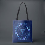Hanukkiah Happy Hanukkah Jewish Holiday Menorah Tasche<br><div class="desc">Hanukkiah-Symbol. Happy Hanukkah Party Jüdischer Urlaub Blue Menorah. Jüdisches Holiday Chanukkah Dekoration mit traditionellem Chanuka Dekorationssymbol - Navy Blue Farbe hanukkiah menorah, Kerzenhalter mit Kerzen, Stern von David und neon blaue Lichter Illustration. Hanukkah Festival der Lichter Event Dekoration. Jerusalem, Israel. Zubehör > Taschen & Wallets > Tasche & Einkaufstaschen >...</div>