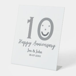 Happy 10. Jubiläum Datum grau kühn emoji Sockelschild