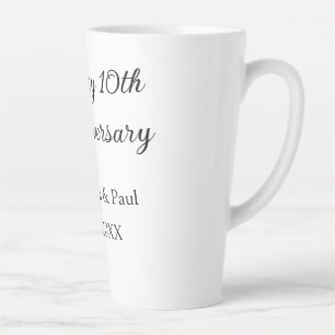 Happy 10. Jubiläum einfache minimale Hochzeitsbeze Milchtasse