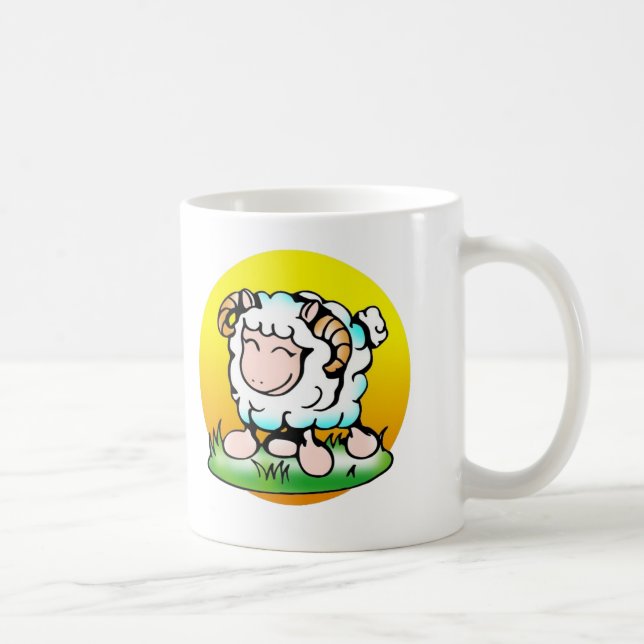 Happy Aries Ram Cartoon auf Gras Kaffeetasse (Rechts)