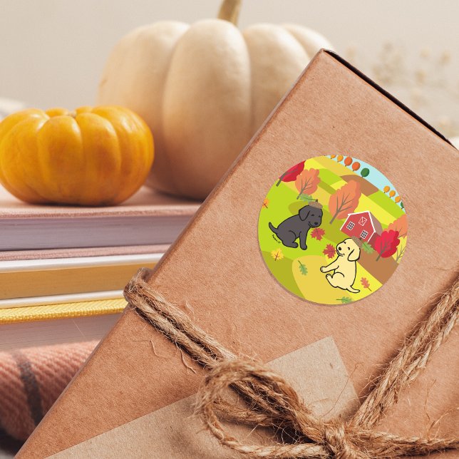 Happy Autumn Labrador Retriever Duo Lächeln Runder Aufkleber (Happy Autumn Labrador Duo Smiling Cartoon Stickers for Labrador Owners.  Cute Cartoon Design.)