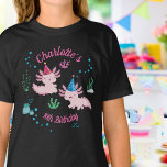 Happy Axolotl Birthday Girl T-Shirt<br><div class="desc">Machen Sie Ihren kleinen Tag mit diesem glücklichen Axolotl Birthday Girl T - Shirt ganz besonders. Personalisieren Sie,  indem Sie den Namen und das Alter Ihres Kindes hinzufügen! Verfügbare Matching-Elemente.</div>
