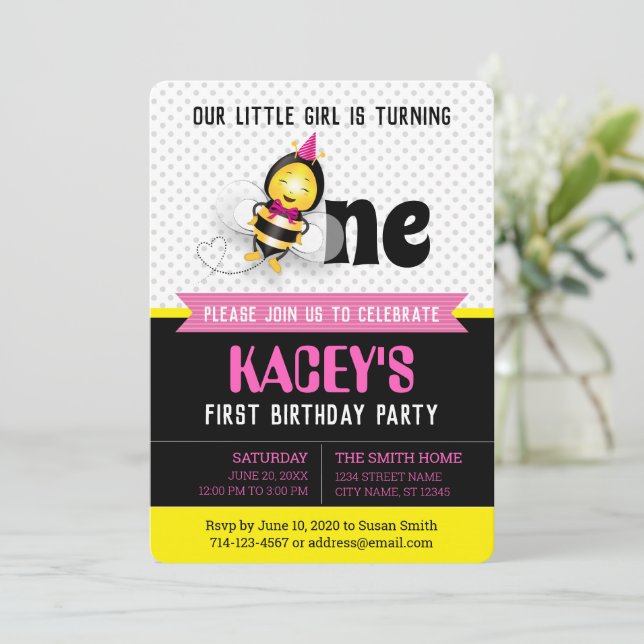 Happy Bee Girl 1. Geburtstag Einladung mit Bild (Stehend Vorderseite)