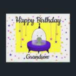 Happy Birthday, Grandson, Niedliche Raumfahrt-Alie Postkarte<br><div class="desc">Diese Geburtstagskarte für einen Enkel hat mein digitales zeichn eines lila Flugsaugers mit einer grünen Alien. Die Alien des Raumes ist auf einem Hintergrund von bunten Sternen mit hängenden Sternen auf beiden Seiten. Sie können den Text ändern, um diese Postkarte für jeden geeignet zu machen. Andere Geburtstagskarten sind in meiner...</div>