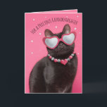 Happy Birthday Grandtochter Funny Kitty Cat Feiertagskarte<br><div class="desc">Diese coole Katze mit einer extravaganten Halskette und einer herzförmigen Sonnenbrille,  die auf rosa Untergrund fotografiert wurde,  ist ein guter Weg,  Ihrer Enkelin einen guten Geburtstag zu wünschen!</div>