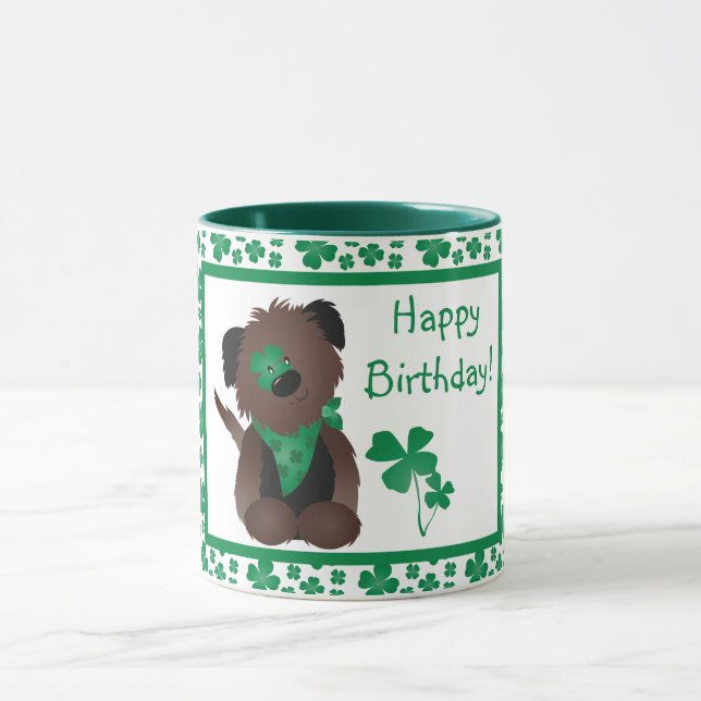 Happy Birthday Hund Kleeblatt Grün Tasse (Zentrum)