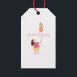 Happy Birthday Kids Girl Danke Geschenkanhänger<br><div class="desc">Dieses lustige und niedliche Mädchen Geburtstag Dankeschön-Geschenk-Tag bietet ein fröhliches kleines Mädchen mit einem Ballon mit einem Vogel auf oben. In der Kollektion 'Bird on Balloon' sehen wir Kinder spielen, Drachenfliegen, Ballon, Kuchen, Gitarre, Picknickkorb. Individuell anpassen, um es zu Ihrem ganz eigenen :) Sehen Sie die Erholung der Sammlung, die...</div>