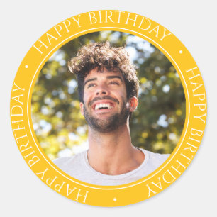 Happy Birthday Modern Simple Elegante Foto Gelb Runder Aufkleber