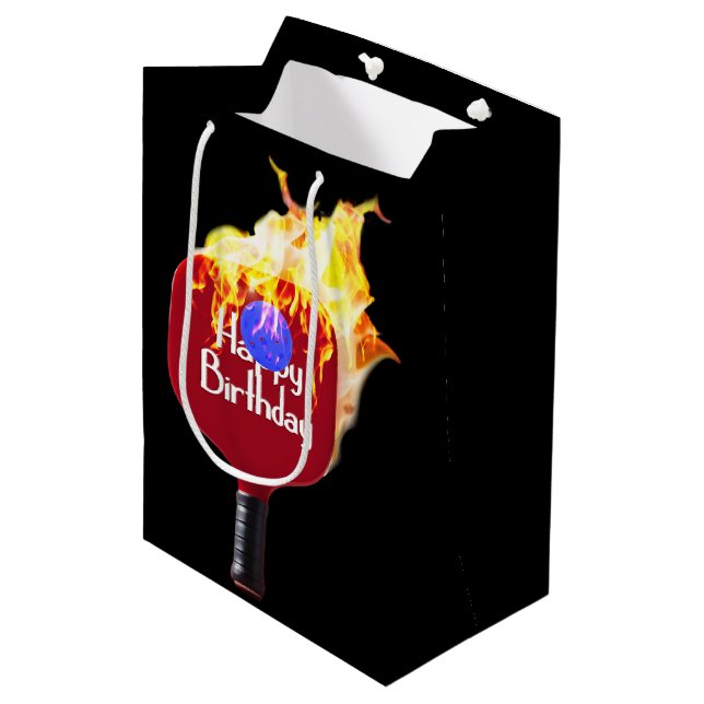 Happy Birthday Pickleball Paddle on Fire Mittlere Geschenktüte (Vorderseite Schrägansicht)