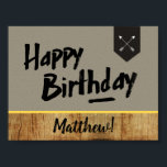 Happy Birthday Poster - Männer - Holz & Pfeile<br><div class="desc">Herzlichen Glückwunsch zum Geburtstag Poster mit Namen,  Grau,  Holz und Pfeilen. Der Name ist leicht anzupassen! Für Männer und Jungen,  die Liebe Abenteuer... </div>