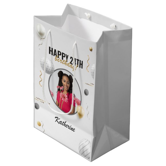 Happy Birthday Simple Custom Foto Gift Mittlere Geschenktüte (Vorderseite Schrägansicht)