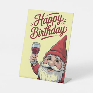 "Happy Birthday" Wine-Toasting Gnome Sockelschild