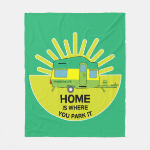 Happy Caravaner   Caravan Geschenke   Wohnwagen    Fleecedecke